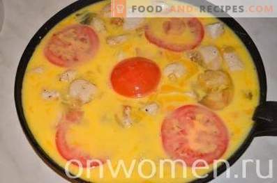 Omlet z kurczakiem i pomidorami w piekarniku