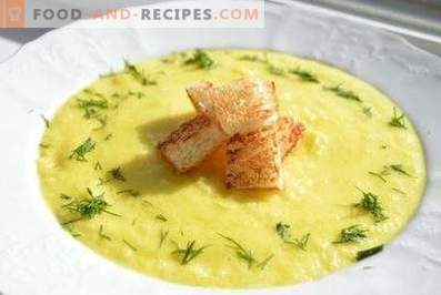 Soup of zucchini and potatoes puree