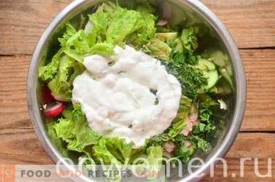 Spring salad with cabbage, cucumber and radish