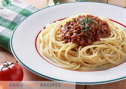 Spaghetti są najlepszymi przepisami. Jak właściwie i smacznie gotować sos do spaghetti.