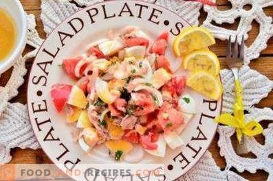 Salades met ingeblikte tonijn