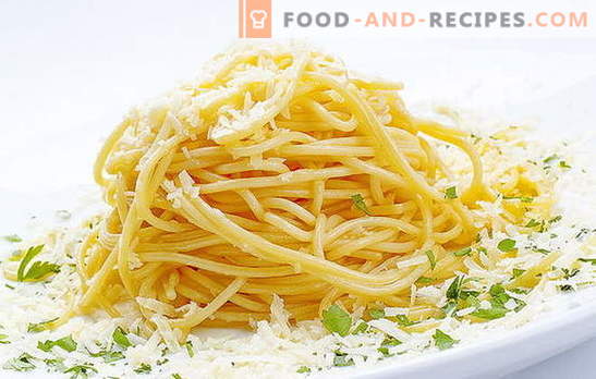 Spaghetti z serem to włoskie danie na naszym stole. Szybkie przepisy na gotowanie spaghetti z serem i różnymi dodatkami